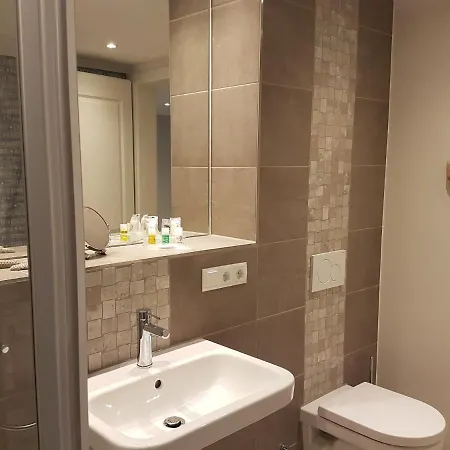 Διαμέρισμα Bernstein Mare Rose 3 *